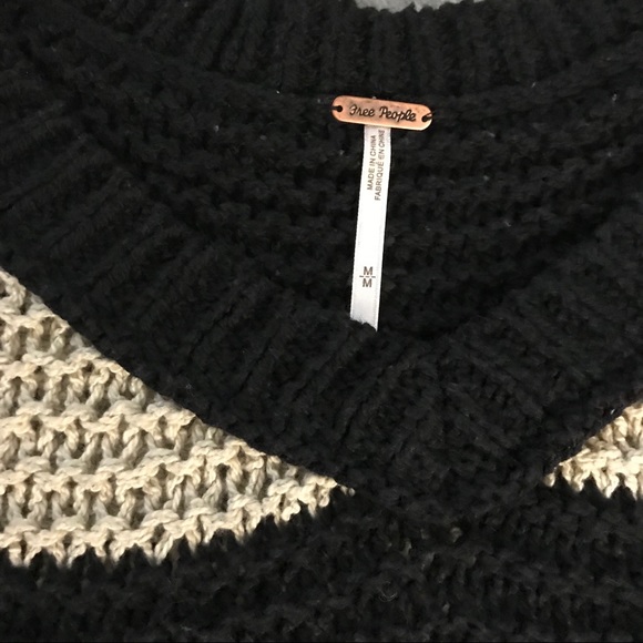 NWOT FREE PEOPLE Chunky Knit Oversized Sweater - Picture 5 of 5
